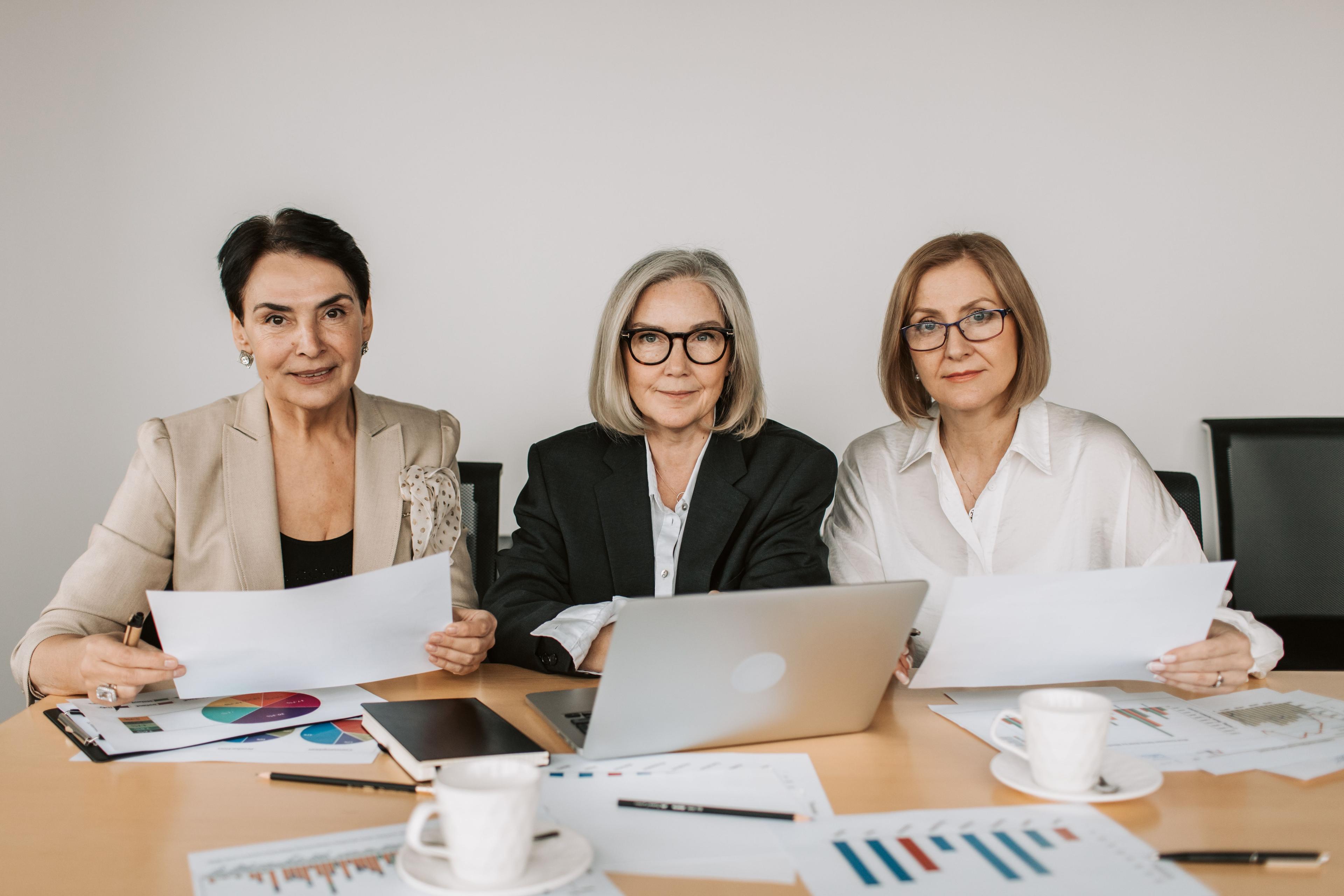 Moters dienos dovana - finansinė nepriklausomybė | Credit24